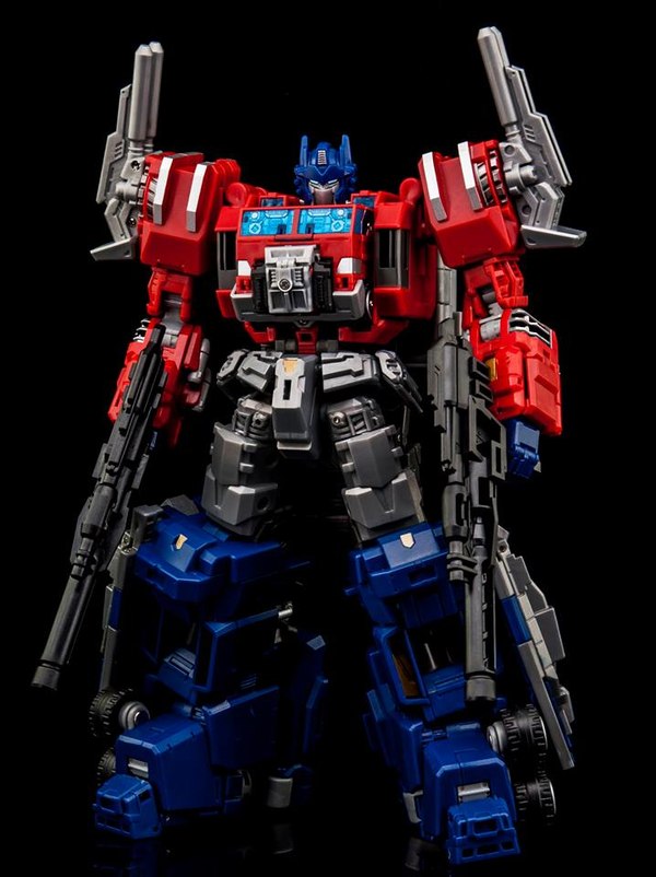 MakeToys Thunder Manus Unofficial Powermaster Optimus Prime Color Images With Divine Suit God Ginrai Parts  (1 of 5)